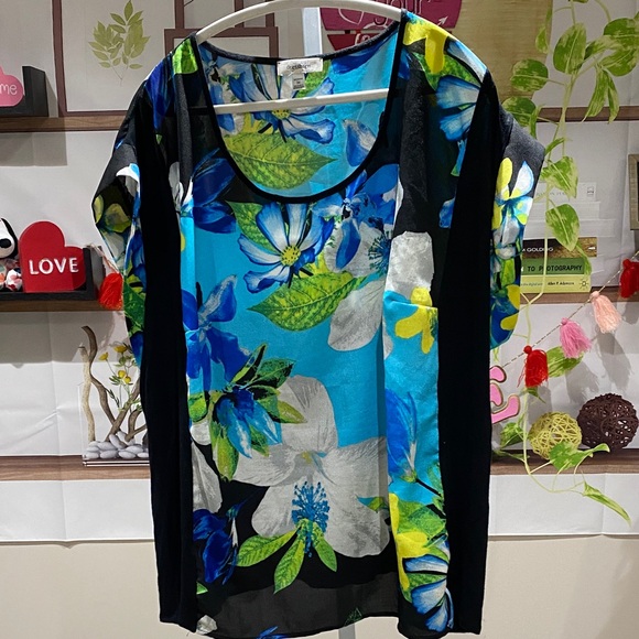 dressbarn Tops - dressbarn Blue and Black Floral Blouse 3 X. Ptp is 29.